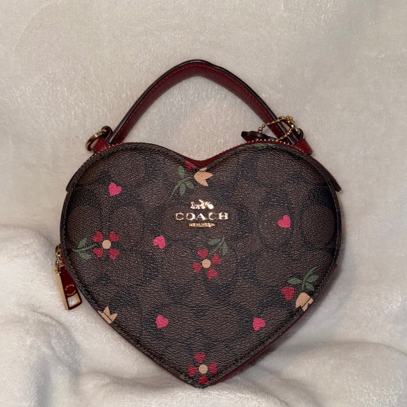 Heart shaped crossbody coach - Picture 1 of 1